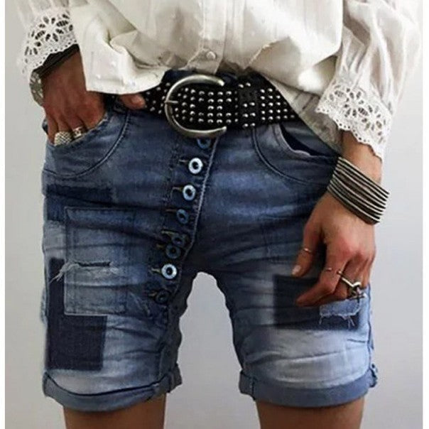 Damen modische Denim-Shorts mit funktionalen Taschen und distressed Akzenten