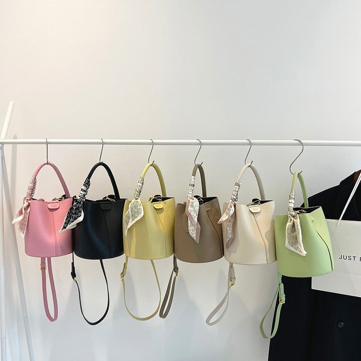 Damen Minimalistische Bucket Bag mit stilvollem Trageriemen Nord Taschen