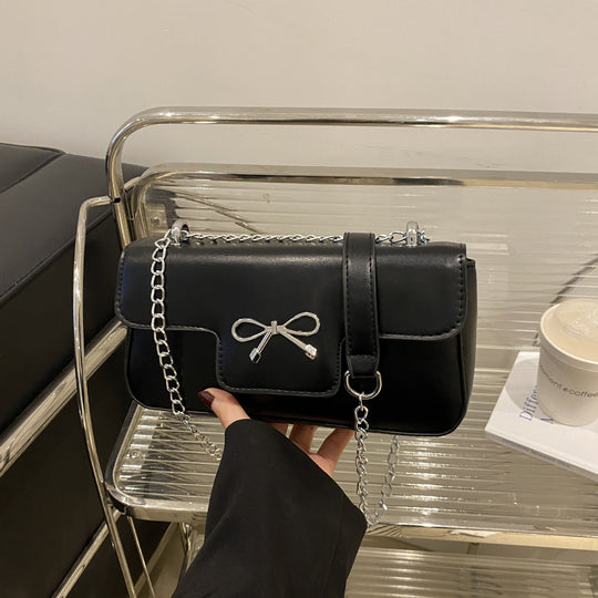 Damen Taschenset mit Kettenriemen und elegantem Schleifenakzent Nord Taschen