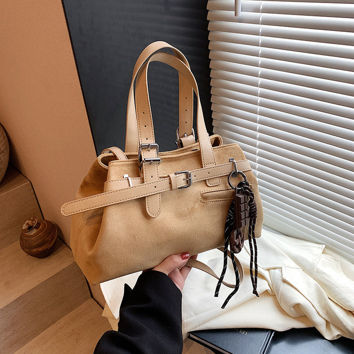 Damen Handtasche mit strukturiertem Design und dekorativen Akzenten Nord Taschen