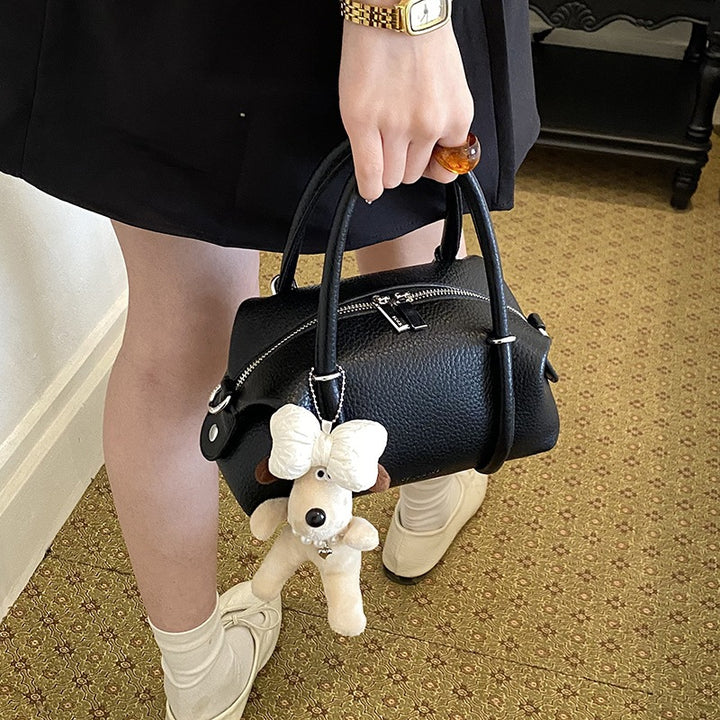 Damen Designer-Handtasche mit spielerischem Tieranhänger Nord Taschen