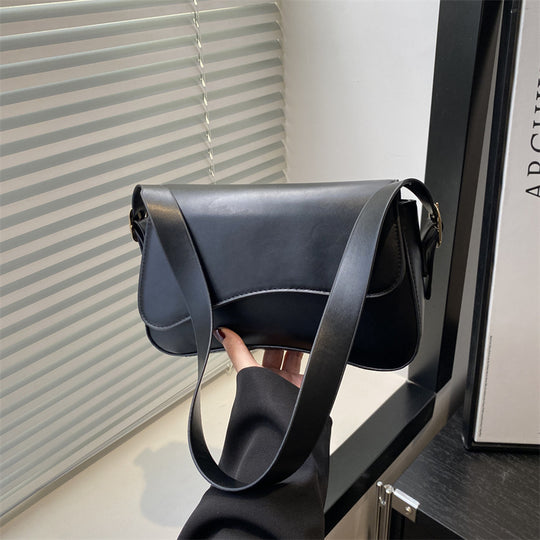 Damen Umhängetasche aus hochwertigem Kunstleder mit elegantem Klappverschluss Nord Taschen