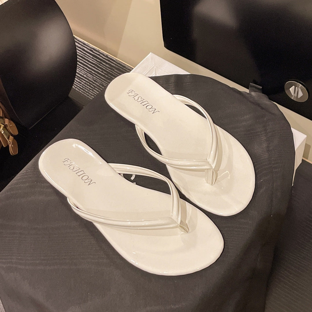 Damen modische Zehentrenner mit eleganten Riemen und rutschfester Sohle
