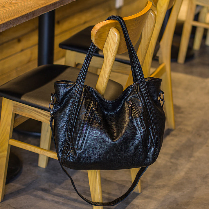 Damen Hobo-Tasche mit raffinierten Reißverschlussfächern und edlem Kunstleder Nord Taschen