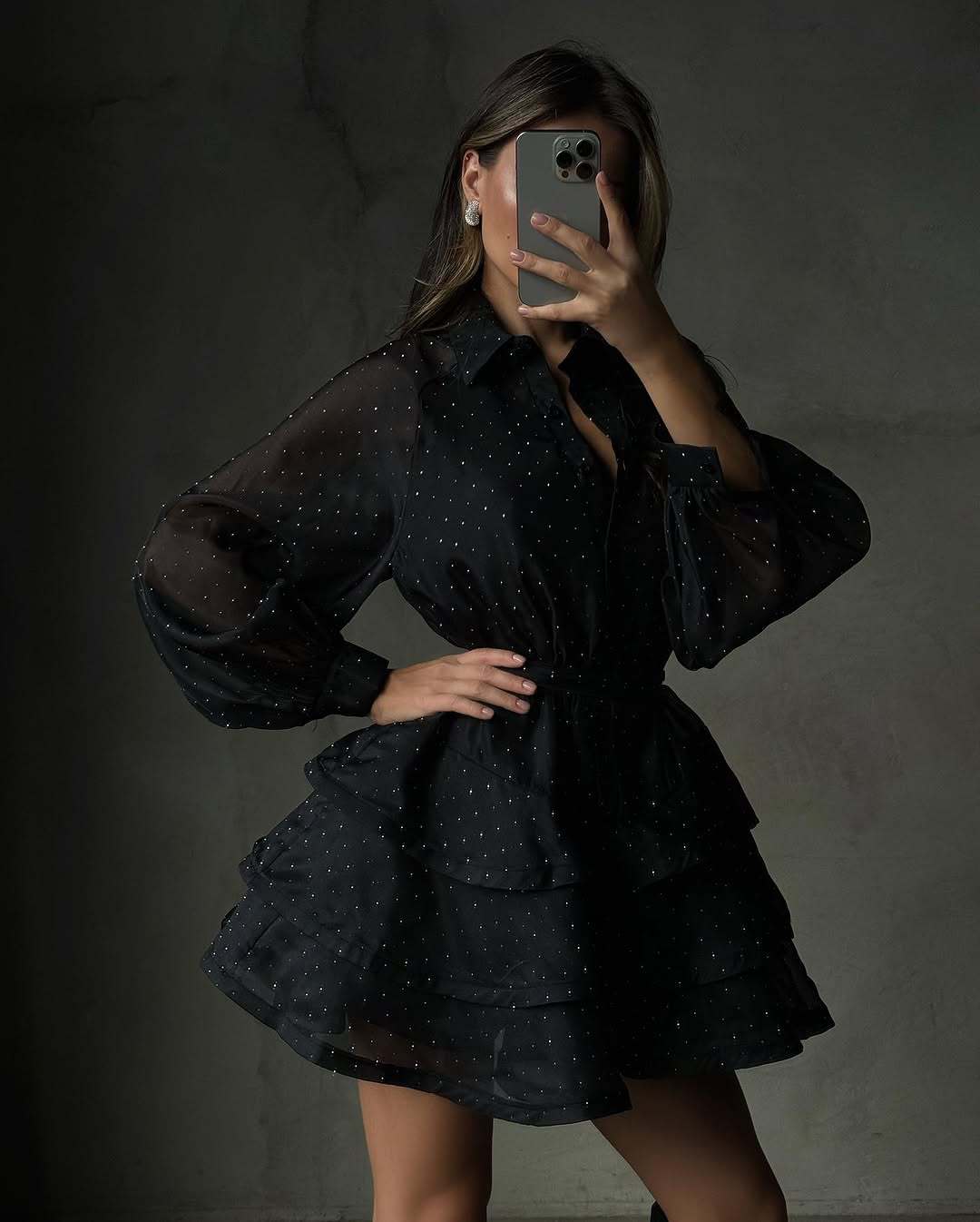 Damen Transparentes Volant-Minikleid mit Hemdblusenkragen, Ballonärmeln und Taillengürtel Nord Taschen