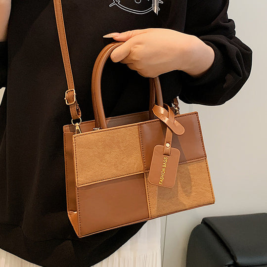 Damen Handtasche aus hochwertigem Wildleder mit stilvollem Patchwork-Design Nord Taschen