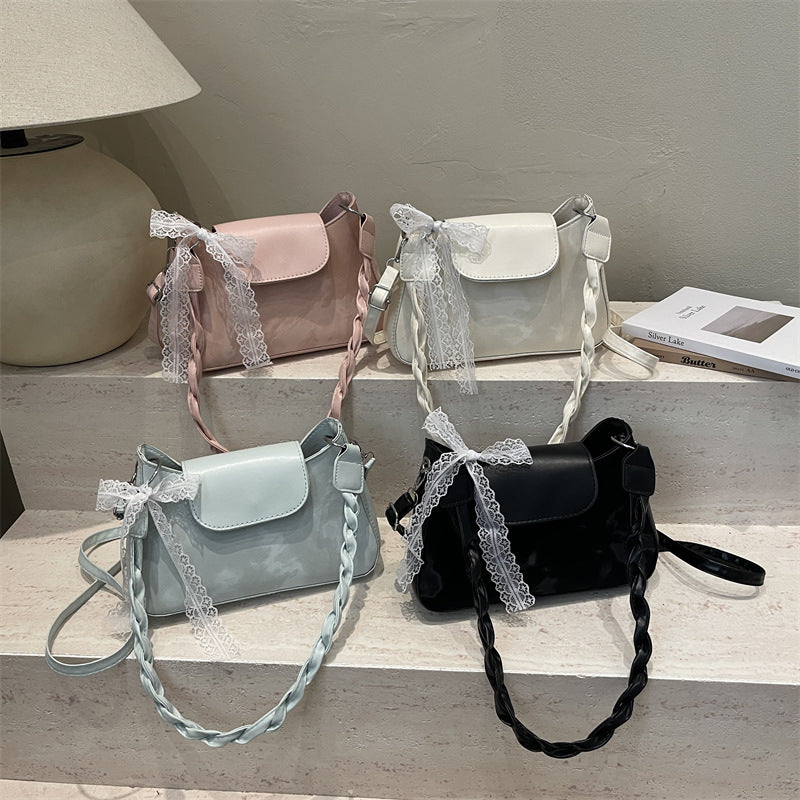 Damen elegante Umhängetasche mit raffinierten Details Nord Taschen
