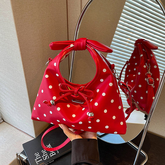 Damen Beuteltasche mit elegantem Punktedesign Nord Taschen