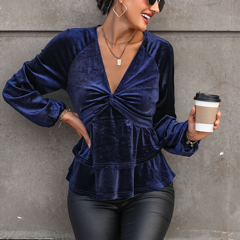 Damen Samtbluse mit tiefem V-Ausschnitt, Twist-Detail und zweistufigem Volant Nord Taschen