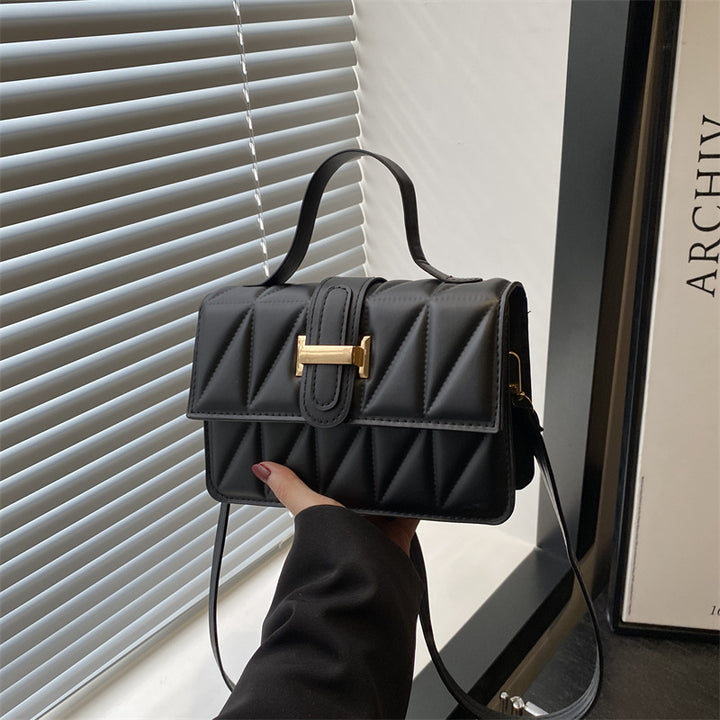 Damen Handtasche mit gestepptem Design und elegantem Klappverschluss Nord Taschen