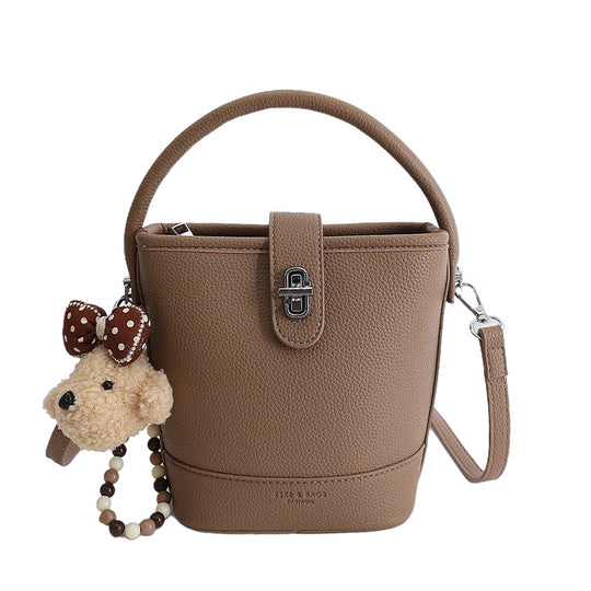 Damen Bucket Bag mit praktischem Tragegriff und abnehmbarem Anhänger Nord Taschen
