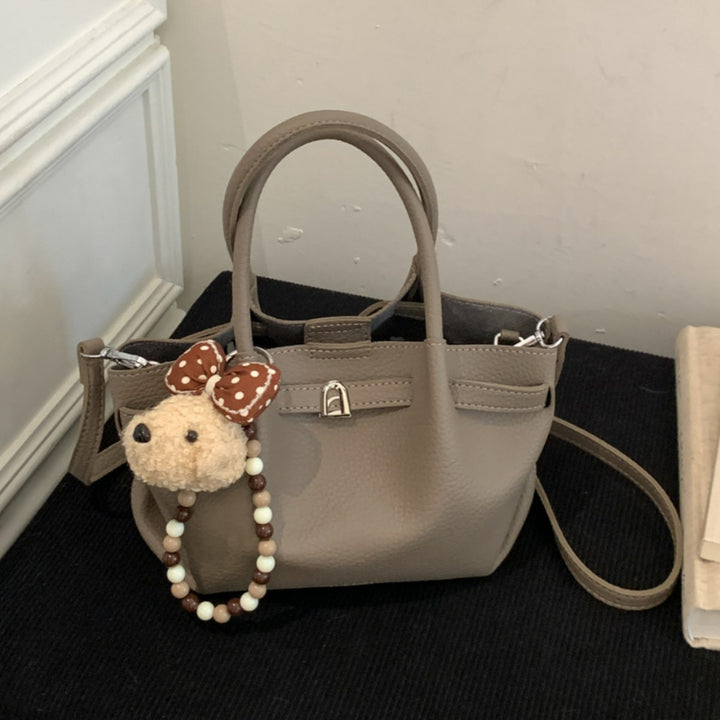 Damen Handtasche mit charmantem Tieranhänger Nord Taschen