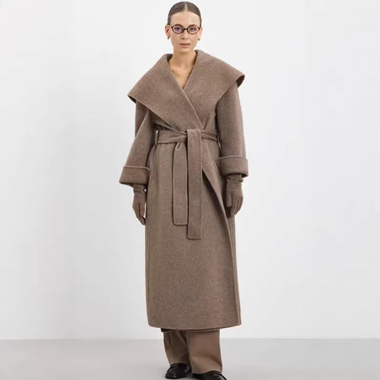 Damen Maxi-Mantel im Wickelstil mit breitem Schalkragen und Krempelärmeln Nord Taschen