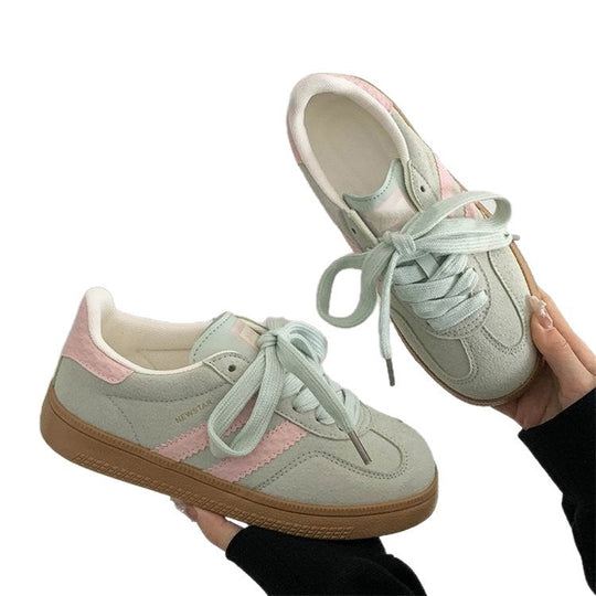 Damen Sportliche Sneakers mit reflektierenden Elementen und atmungsaktiver Oberflächenstruktur