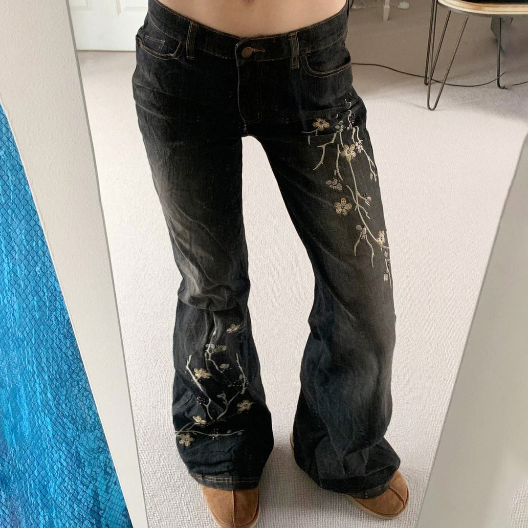 Damen Flared Jeans mit floralem Stickdesign und hohem Taillenbund
