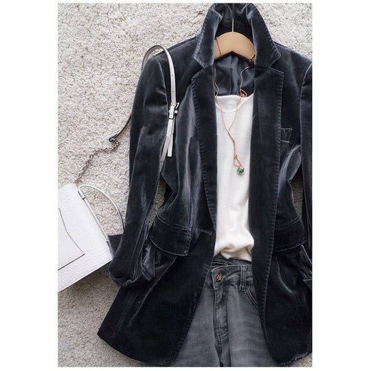 Damen Langer Samt‑Blazer mit taillierter Schnittführung, Pattentaschen und geriffeltem Revers Nord Taschen