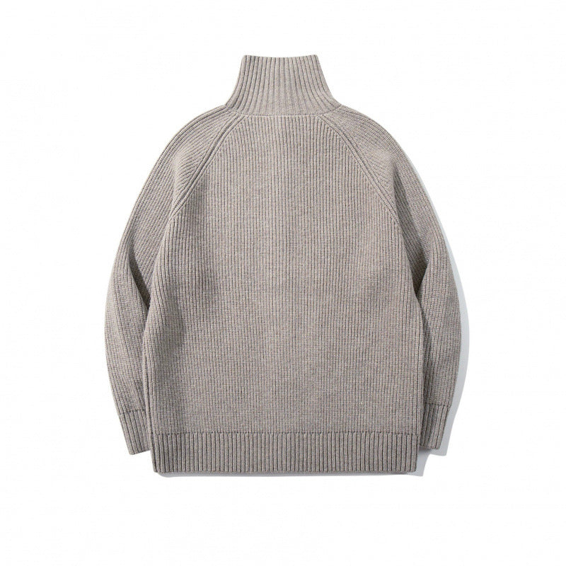 Herren grobgestrickter Knopfcardigan mit hohem Rollkragen und Raglanärmeln Nord Taschen
