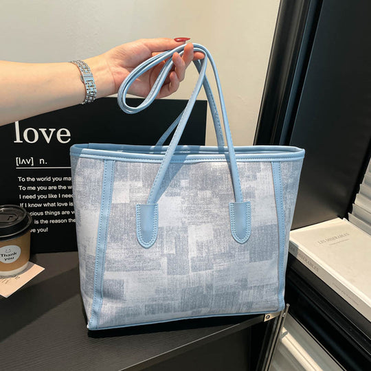 Damen Tragetasche mit strukturiertem Kunstleder und raffinierten Details Nord Taschen