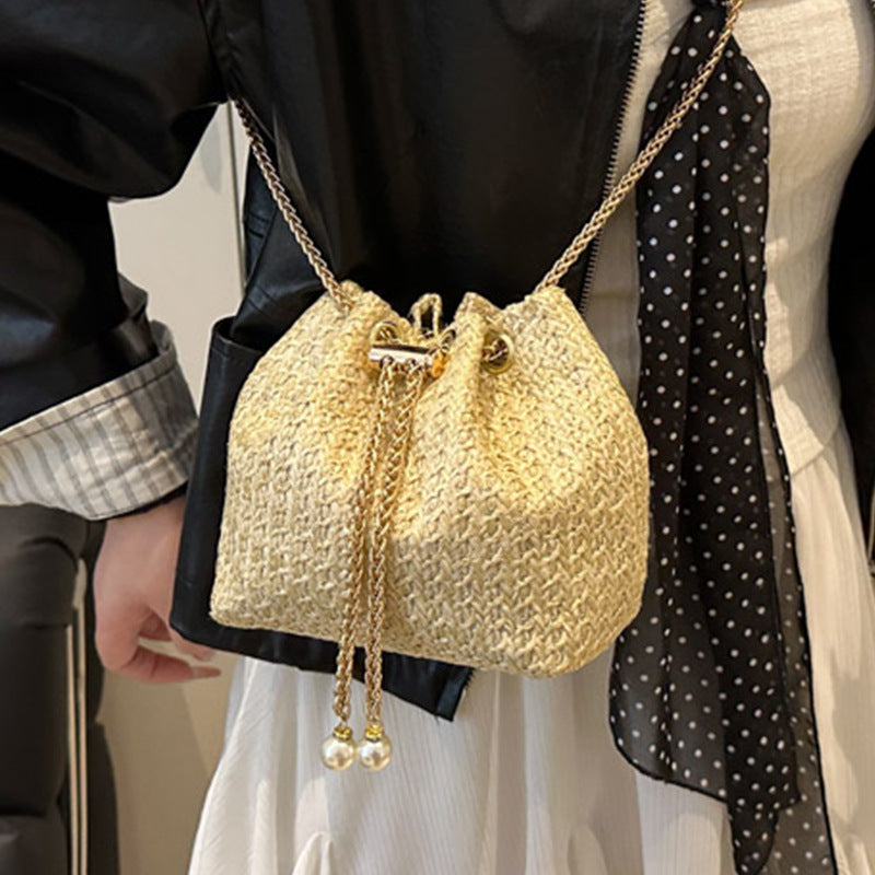 Damen Beuteltasche mit elegantem Kordelzug und luxuriösem Kettenhenkel Nord Taschen