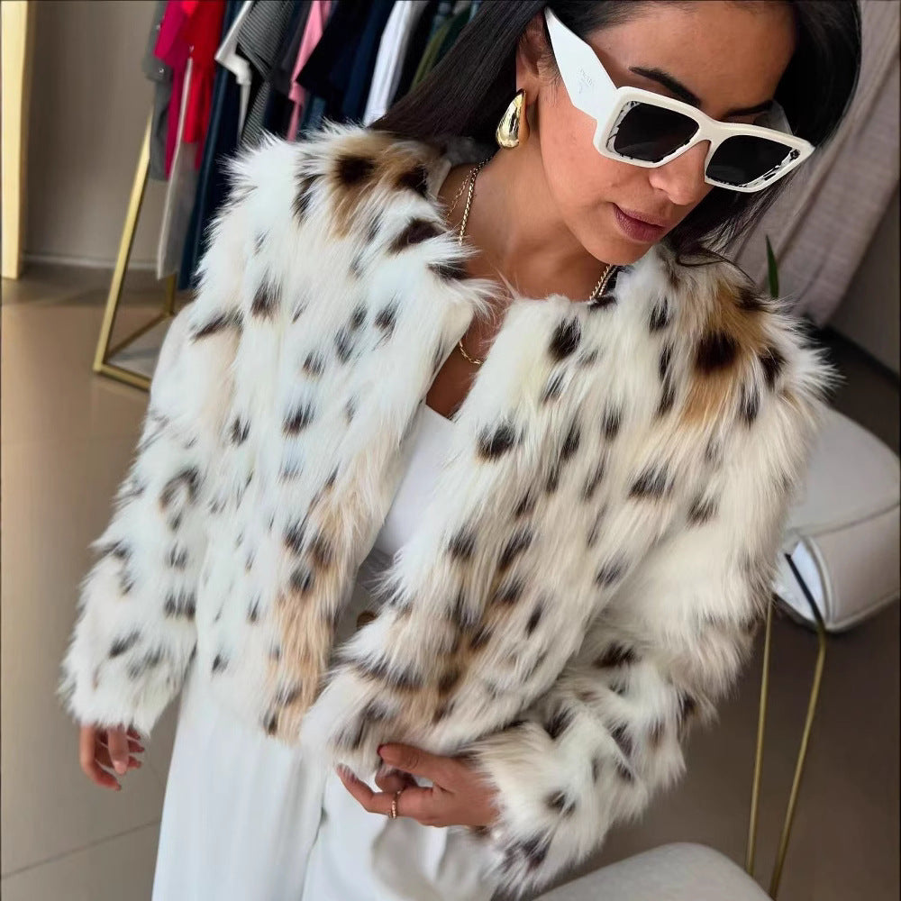 Damen Kurzfelljacke aus Kunstfell mit Leoprint und kastiger Silhouette Nord Taschen