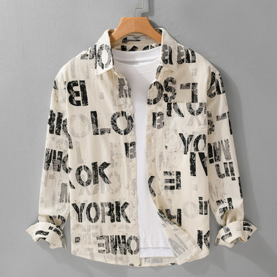 Herren Bedrucktes Leichtes Langarm-Hemd im Relaxed-Fit mit Typo-Print und Brusttasche Nord Taschen