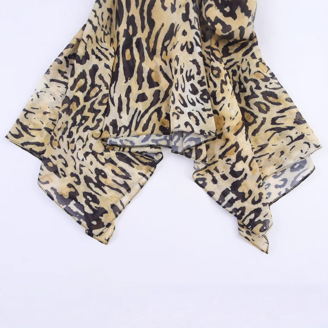 Damen Asymmetrische Wickelbluse mit Leopardenmuster, V-Ausschnitt, Ballonärmeln und Taillengürtel Nord Taschen