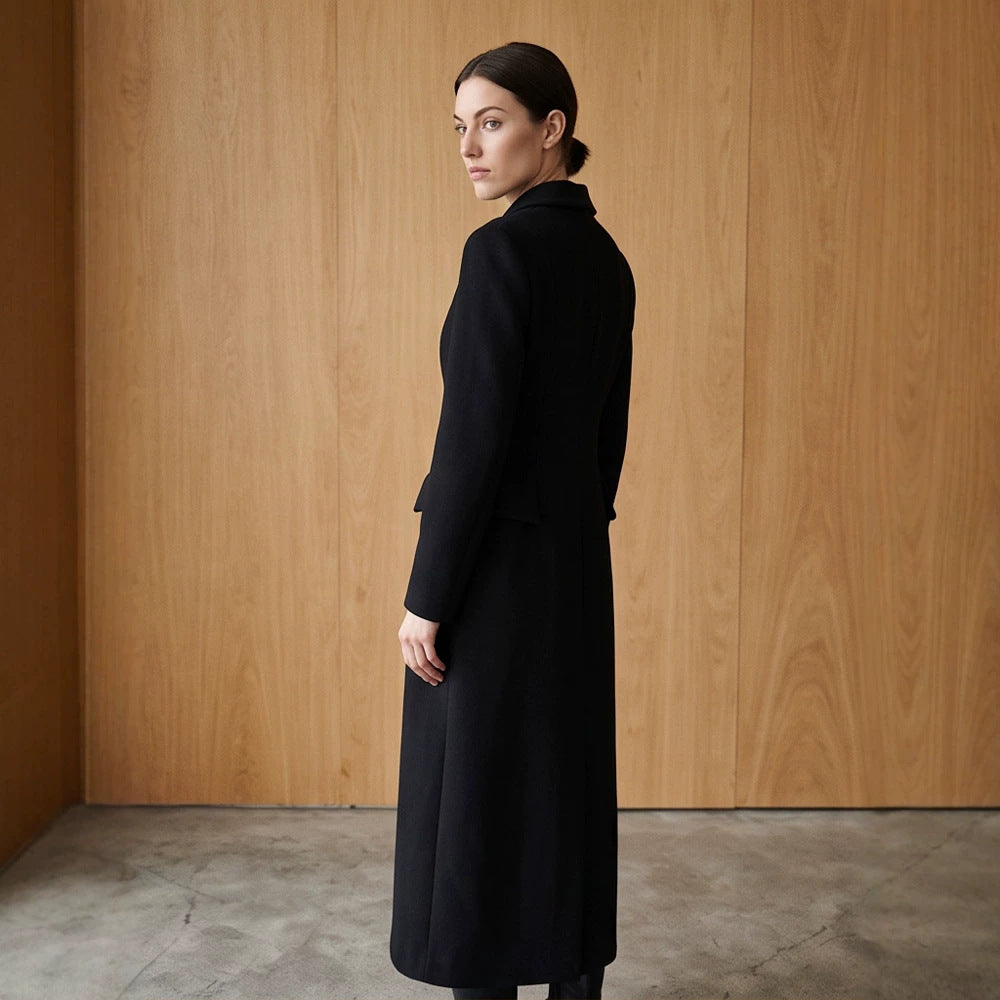 Damen Taillierter Longcoat mit Schalkragen und figurformenden Abnähern Nord Taschen