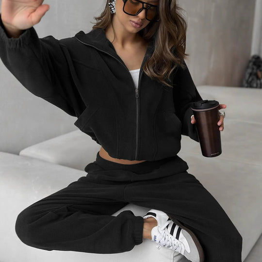 Damen kurzes Reißverschluss-Hoodie mit elastischem Bund und schmal zulaufender High-Waist-Jogginghose aus schwerem French-Terry Nord Taschen
