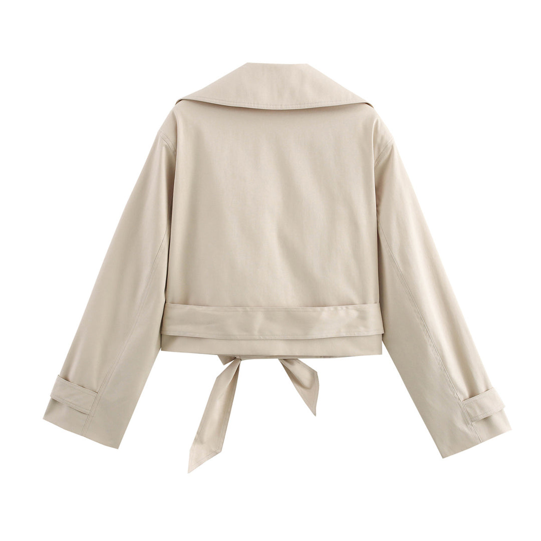 Damen Cropped Trenchjacke mit breitem Revers, Taillengürtel und Doppelknopfreihe Nord Taschen