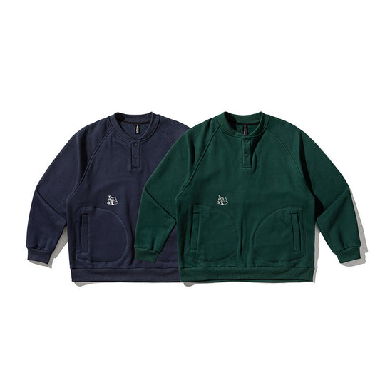 Herren Oversize-Sweatshirt mit Henley-Knopfleiste, Raglanärmeln und runden Fronttaschen Nord Taschen