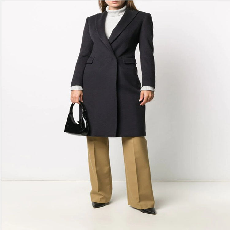 Damen Schlanker Tailoring-Longcoat mit Schalkragen, taillierter Nahtführung und verdeckter Knopfleiste Nord Taschen