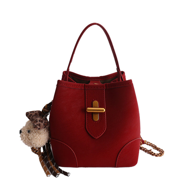 Damen Handtasche mit abnehmbarem Plüschanhänger Nord Taschen
