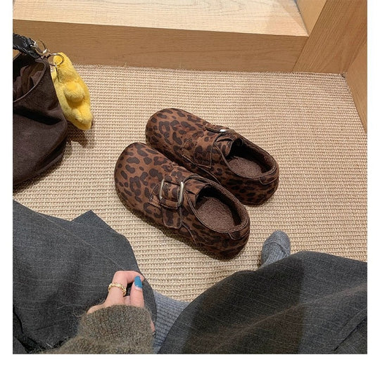 Damen Gefütterte Veloursleder-Mary‑Jane‑Hausschuhe mit verstellbarer Metallschnalle Nord Taschen