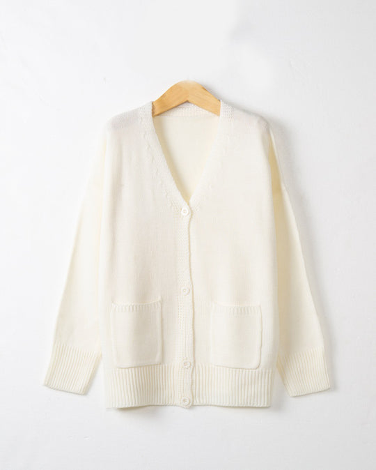 Damen Feiner Oversize-Strickcardigan mit V-Ausschnitt, Knopfleiste und aufgesetzten Eingrifftaschen Nord Taschen