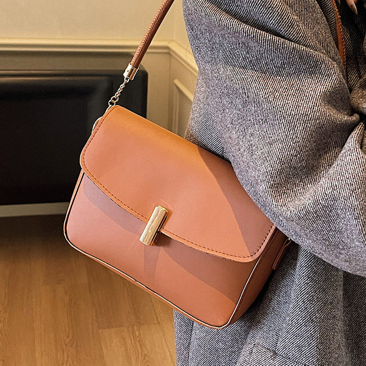 Damen Umhängetasche mit elegantem Klappenverschluss und hochwertiger Lederverarbeitung Nord Taschen