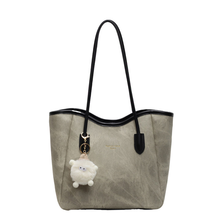 Damen Tote Bag mit verspieltem Kunstfellanhänger Nord Taschen