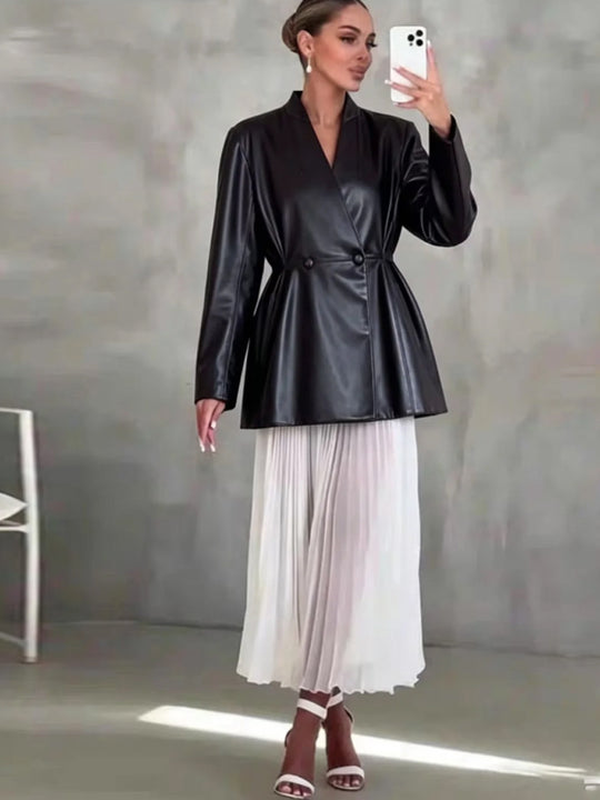 Damen Taillierter Wickelblazer aus Lederimitat mit ausgestelltem Saum Nord Taschen