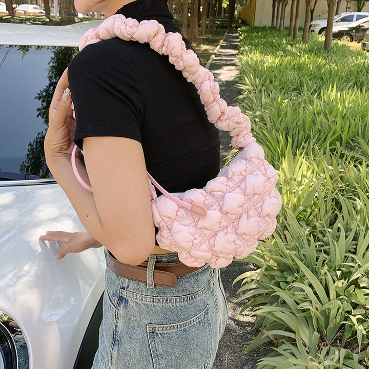 Damen modische Schultertasche mit gepolsterter Struktur und elegantem Tragegriff Nord Taschen