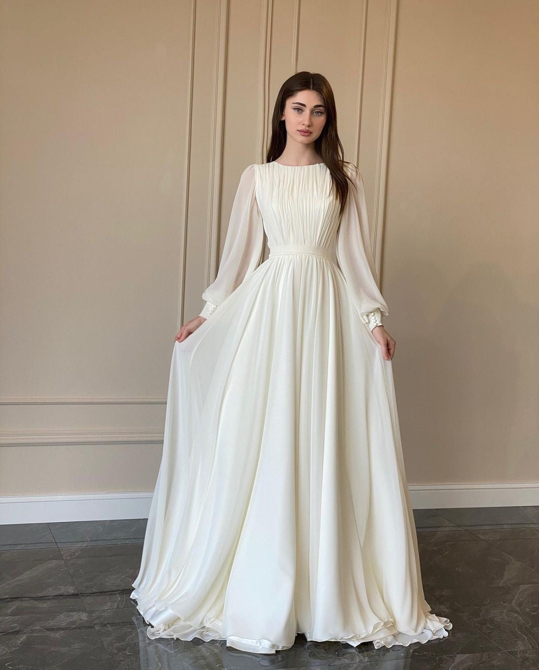 Durchsichtiges Weißes Hochzeitskleid Rundhalsausschnitt Lange Ärmel Kleid