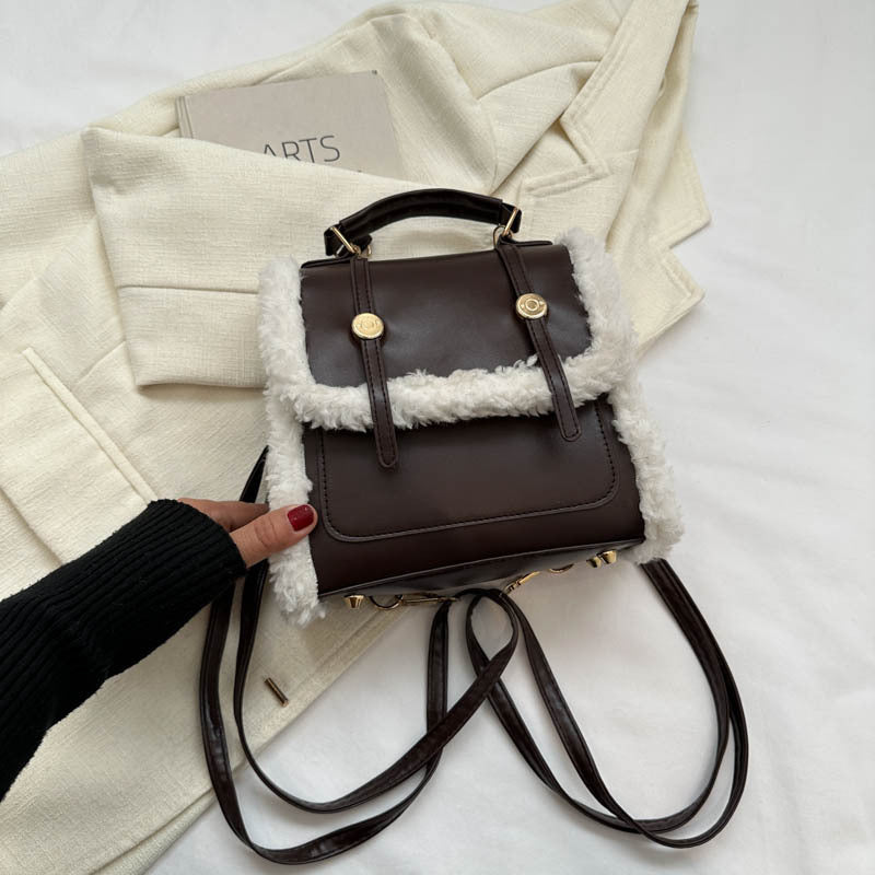 Damen stilvolle Rucksackhandtasche mit weich gefütterter Klappe Nord Taschen