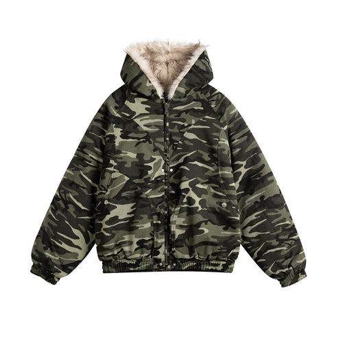 Damen Kurz geschnittene Camouflage-Übergangsjacke mit Kunstfellkapuze und elastischem Saum Nord Taschen