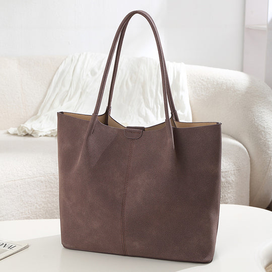 Damen Großzügige Tragetasche mit elegantem Suede-Finish und praktischem Druckverschluss Nord Taschen