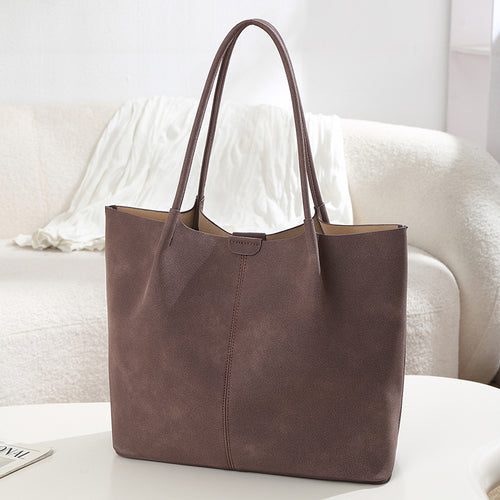 Damen Großzügige Tragetasche mit elegantem Suede-Finish und praktischem Druckverschluss Nord Taschen