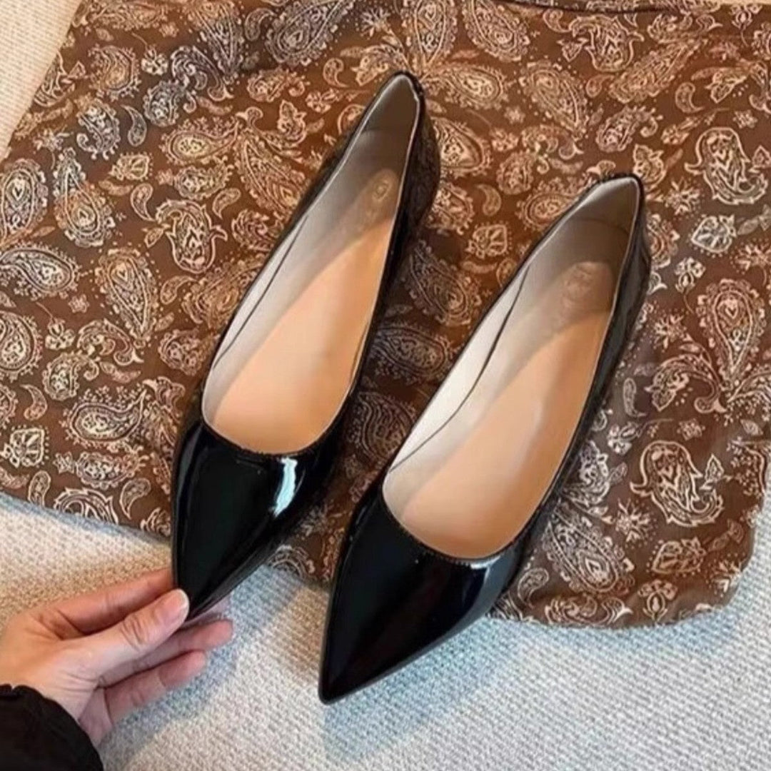 Damen spitze Ballerinas mit moderner Silhouette