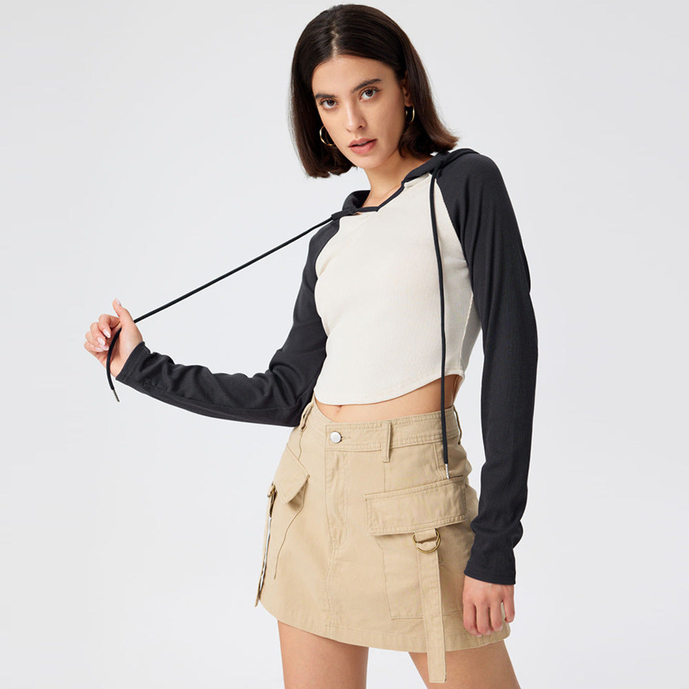 Damen Cropped Kapuzenlongsleeve mit Raglanärmeln, Daumenloch und geripptem Stretchkörper Nord Taschen