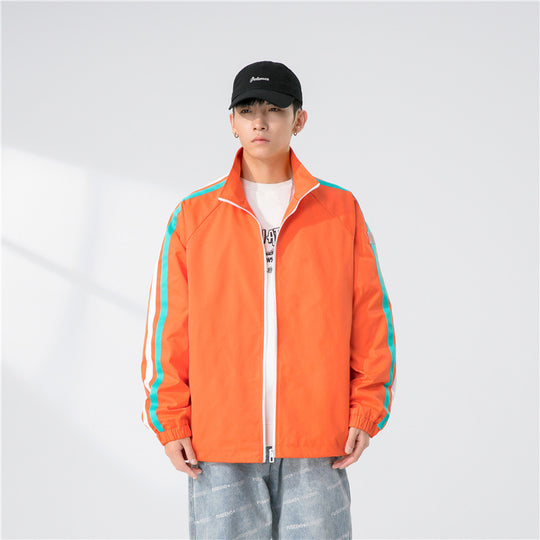 Herren Locker geschnittene Trackjacke mit Stehkragen, kontrastierenden Streifenärmeln und elastischen Bündchen Nord Taschen
