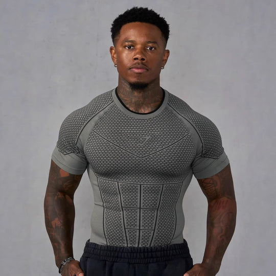 Herren nan muskelmodellierendes Funktionsshirt mit 3D-Struktur und gezielten Kompressionszonen Nord Taschen