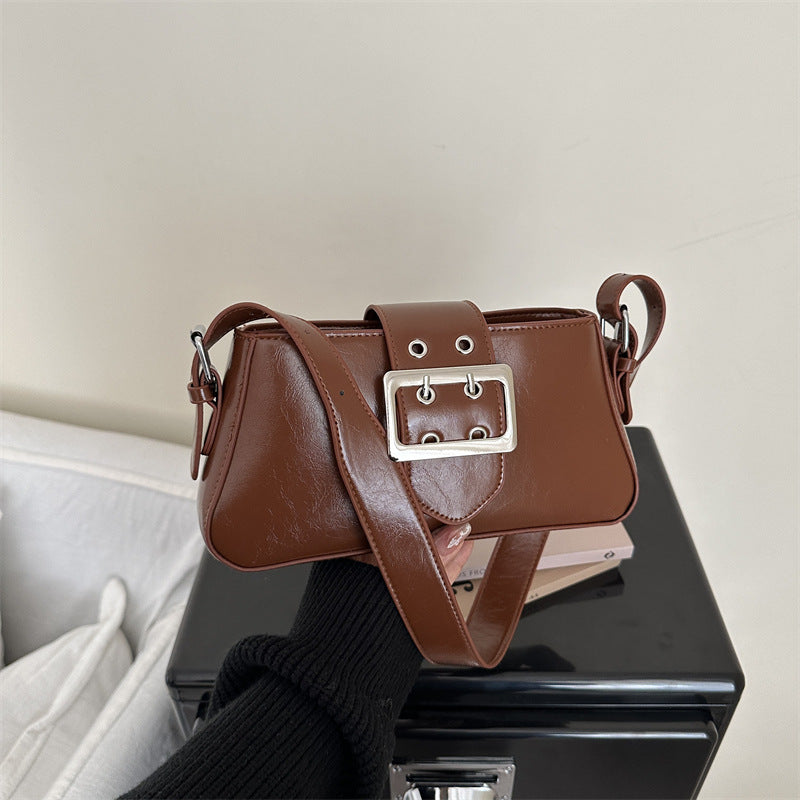 Damen Umhängetasche mit modernem Schnitt und praktischen Details Nord Taschen