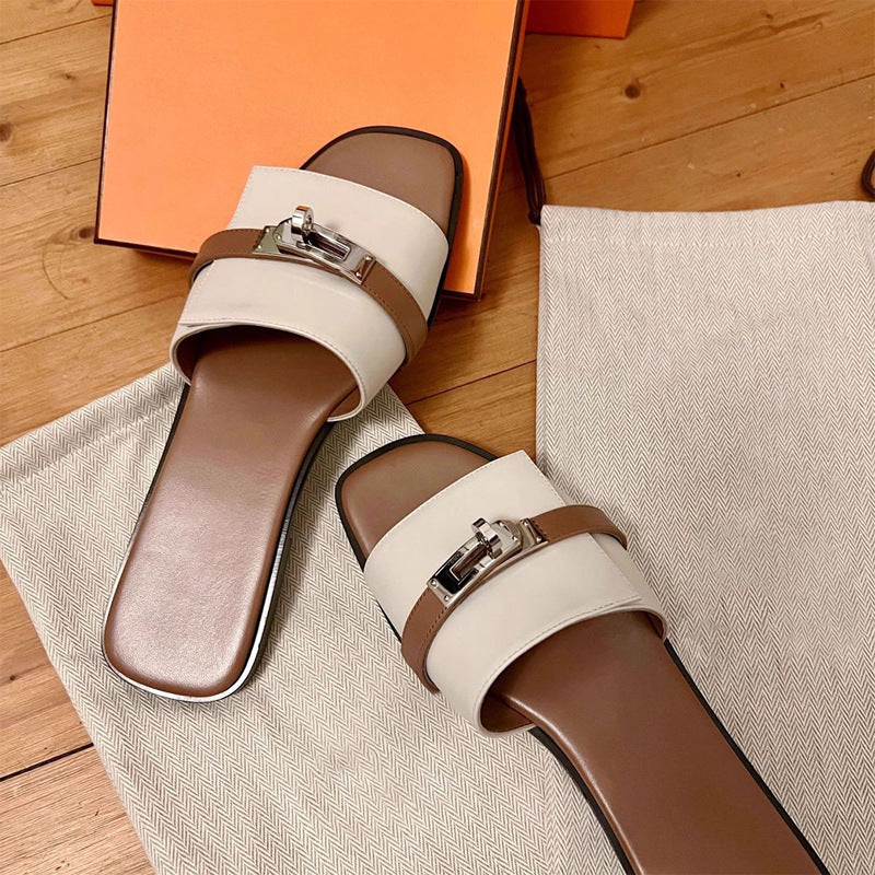 Damen Stylische Flache Sandalen mit modischem Schnallenakzent