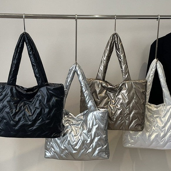 Damen praktische und stylische Tragetasche mit moderner Steppung Nord Taschen
